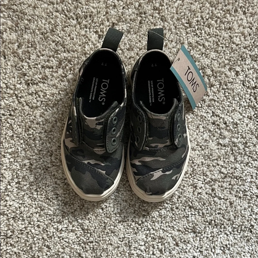 TOMS Toddler Camo Sneakers